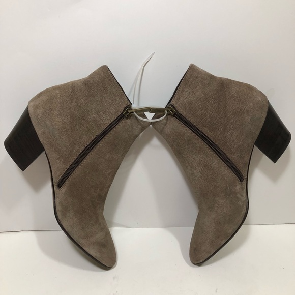 Aquatalia gray suede ankle boots size 9 - Picture 4 of 8
